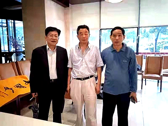 湖南省普法书画院携手长沙市常德商会开展普法书画笔会活动